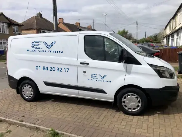 Camionnette d'intervention d'Eloi Vautrin, électricien à Saint-Cloud